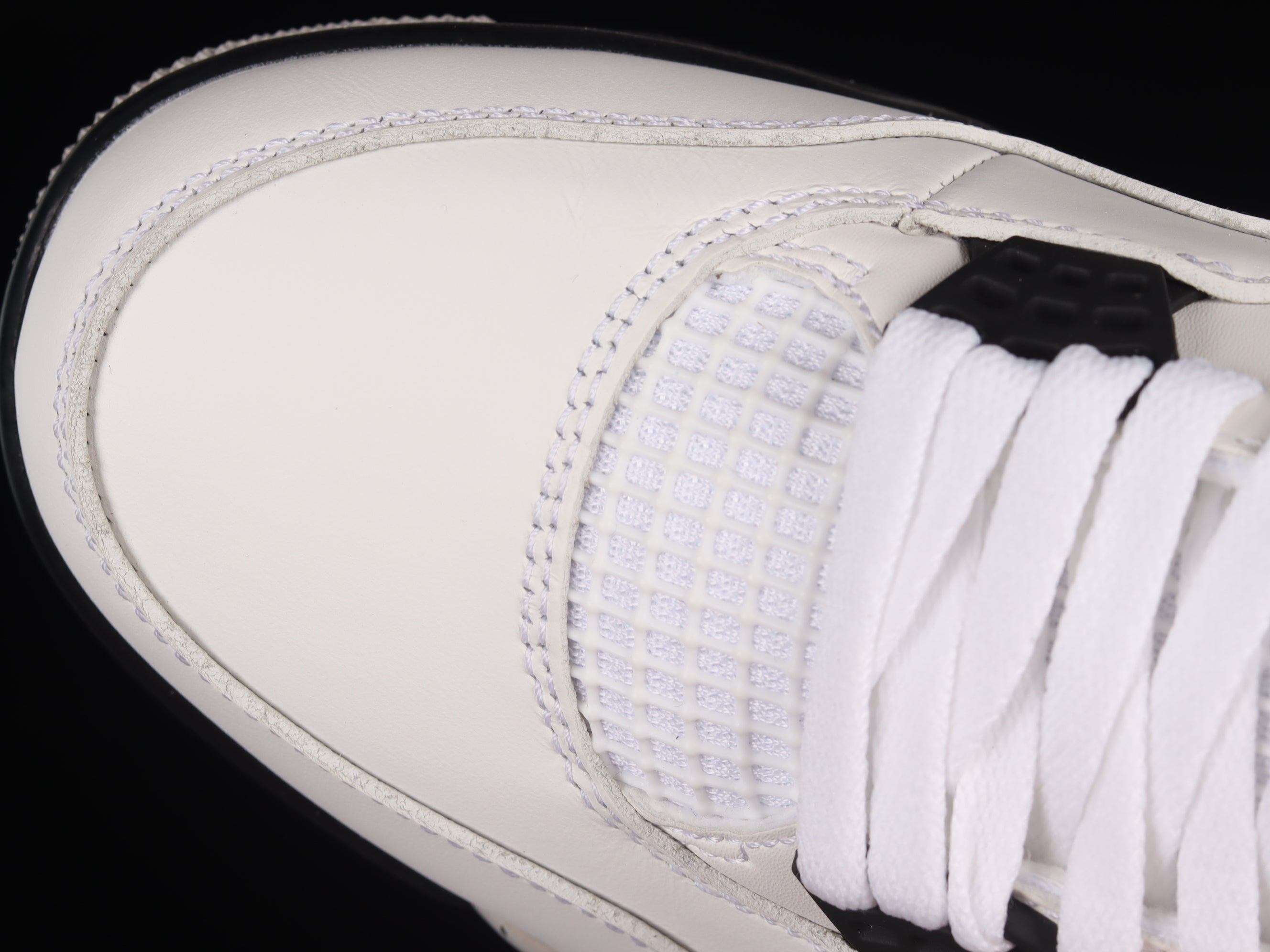 Jordan 4 Retro “White Cement”