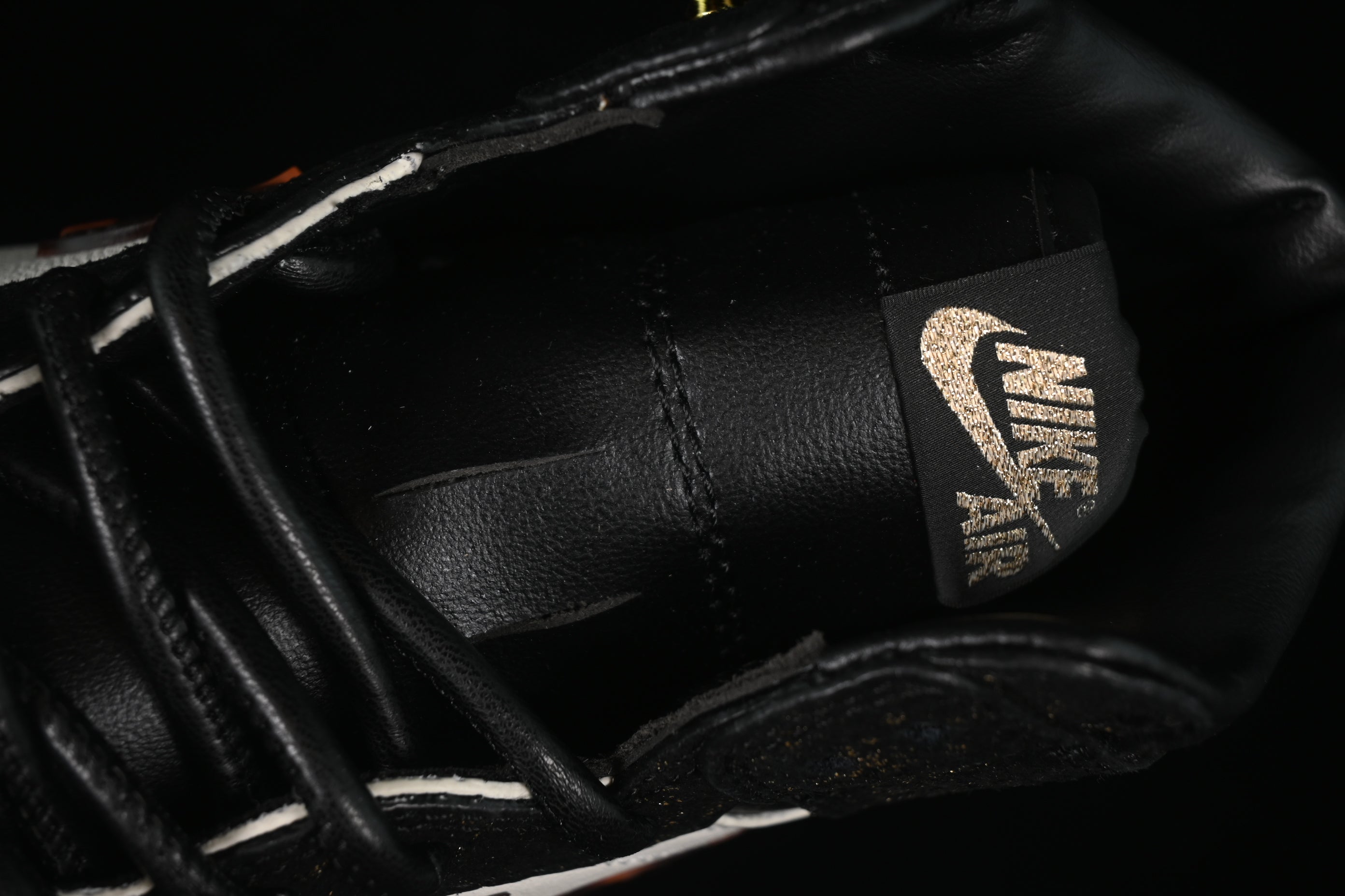 Air Jordan 1 Retro High OG 'Year of the Snake'